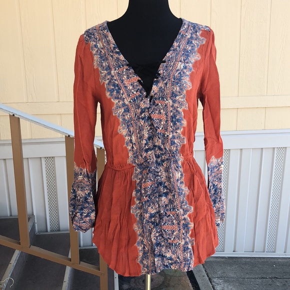 - Pretty FREE PEOPLE Long Sleeve Blouse. - Picture 9 of 12